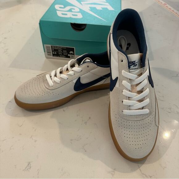 Nike SB Heritage Vulc in Summit White Navy Sneakers Size 7M/8.5W - Picture 3 of 7